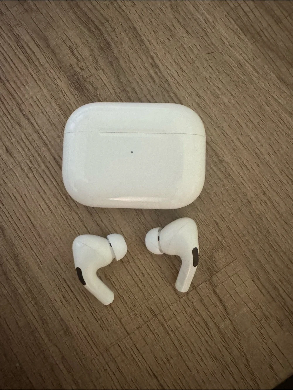 Apple AirPods Pro (White) with Charging Case